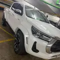TOYOTA HILUX 2.8 D-4D TURBO DIESEL CD SRX PLUS 4X4 AUTOMÁTICO TOYOTA HILUX 2.8 D-4D TURBO DIESEL CD SRX PLUS 4X4 AUTOMÁTICO