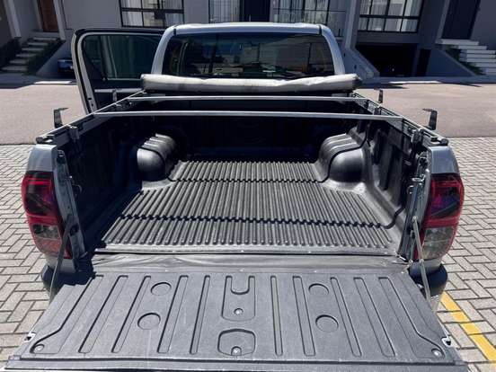 TOYOTA-HILUX-2018