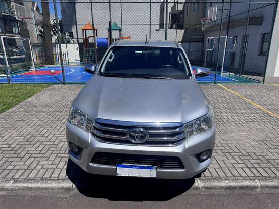 TOYOTA-HILUX-2018