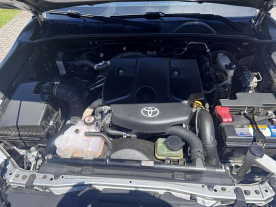 TOYOTA-HILUX-2018