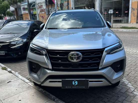 TOYOTA-HILUX SW4-2.8 D-4D TURBO DIESEL SRX 7L 4X4 AUTOMÁTICO TOYOTA-HILUX SW4-2021