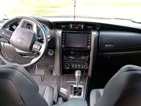 TOYOTA-HILUX SW4-2.8 D-4D TURBO DIESEL SRX 7L 4X4 AUTOMÁTICO TOYOTA-HILUX SW4-2022