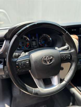 TOYOTA-HILUX SW4-2.8 SRX DIAMOND 4X4 7 LUGARES 16V TURBO INTERCOOLER DIESEL 4P AUTOMÁTICO TOYOTA-HILUX SW4-2018