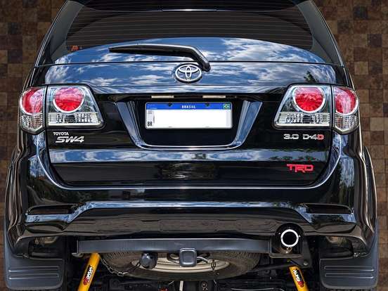 TOYOTA-HILUX SW4-3.0 SRV 4X4 16V TURBO INTERCOOLER DIESEL 4P AUTOMÁTICO TOYOTA-HILUX SW4-2013