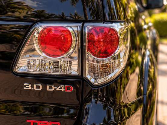 TOYOTA-HILUX SW4-3.0 SRV 4X4 16V TURBO INTERCOOLER DIESEL 4P AUTOMÁTICO TOYOTA-HILUX SW4-2013