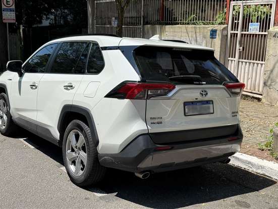 TOYOTA-RAV4-2019