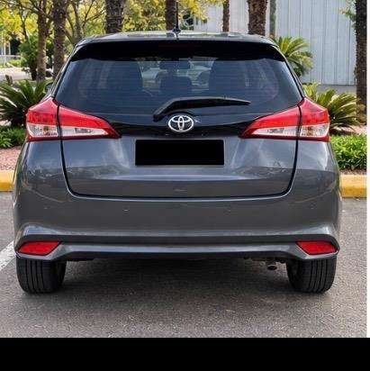 TOYOTA-YARIS-2021