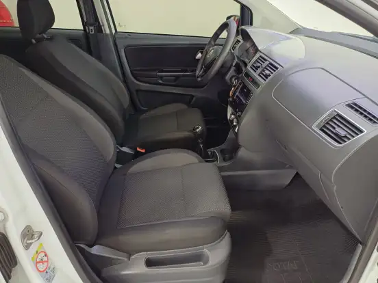 VOLKSWAGEN-FOX-1.6 MSI TOTAL FLEX CONNECT 4P MANUAL VOLKSWAGEN-FOX-2018