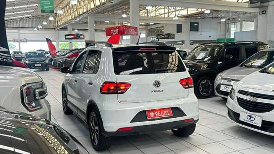 VOLKSWAGEN-FOX-2021