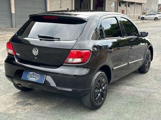 VOLKSWAGEN-GOL-2009