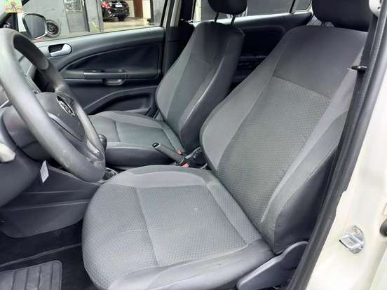 VOLKSWAGEN-GOL-1.6 MSI TOTALFLEX TRENDLINE 4P MANUAL VOLKSWAGEN-GOL-2016