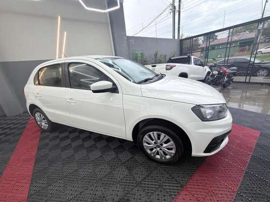 VOLKSWAGEN-GOL-1.6 MSI TOTALFLEX TRENDLINE 4P MANUAL VOLKSWAGEN-GOL-2017