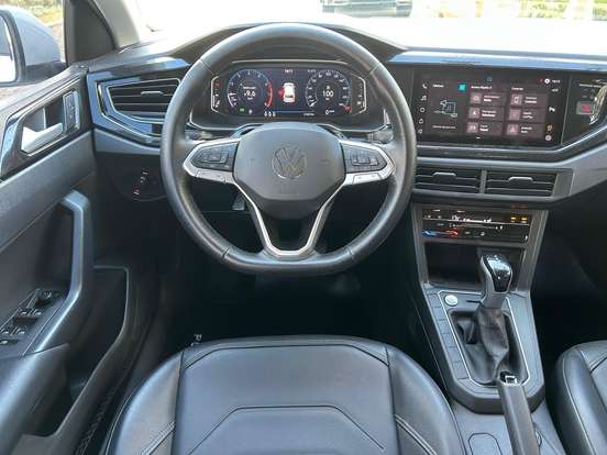 VOLKSWAGEN-POLO-2023