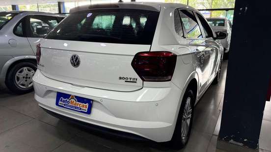 VOLKSWAGEN-POLO-2018