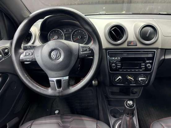 VOLKSWAGEN-SAVEIRO-2013