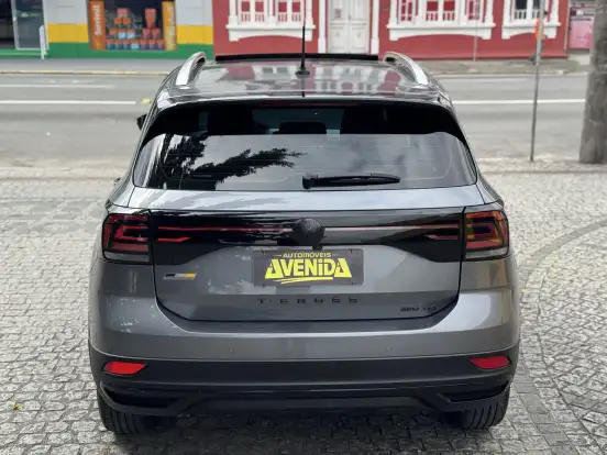 VOLKSWAGEN-T-CROSS-2020