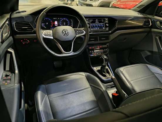 VOLKSWAGEN-T-CROSS-2022
