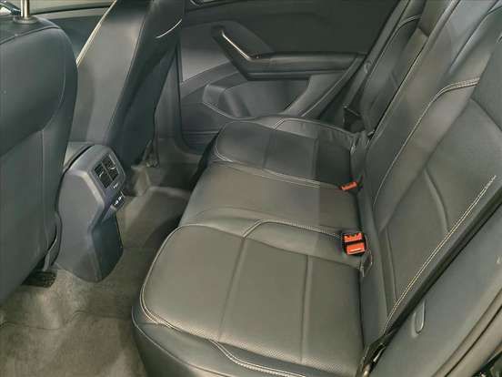VOLKSWAGEN-T-CROSS-2022
