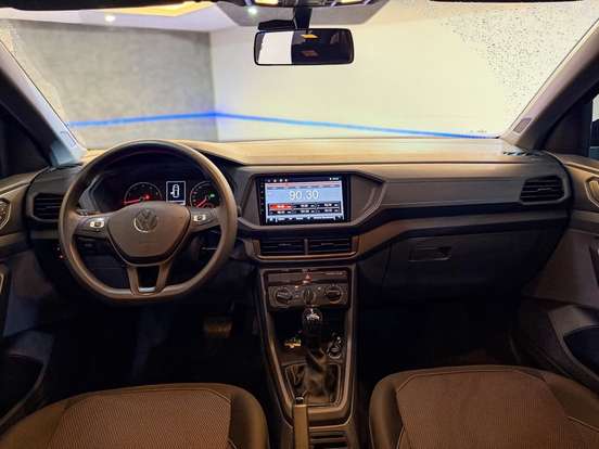 VOLKSWAGEN-T-CROSS-2021