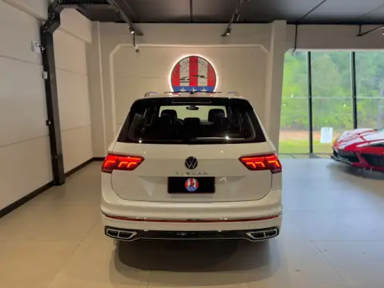 VOLKSWAGEN-TIGUAN-2.0 300 TSI GASOLINA ALLSPACE R-LINE AUTOMÁTICO VOLKSWAGEN-TIGUAN-2024