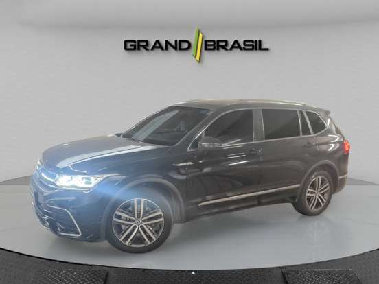 VOLKSWAGEN-TIGUAN-2023
