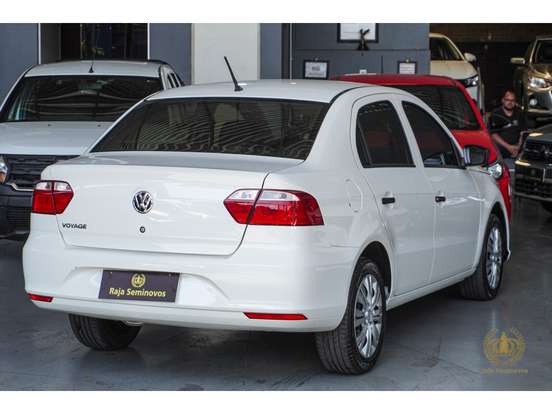 VOLKSWAGEN-VOYAGE-2022