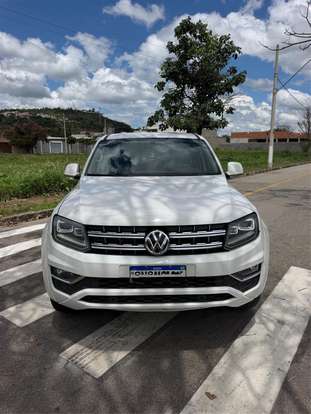 VOLKSWAGEN-AMAROK-2017