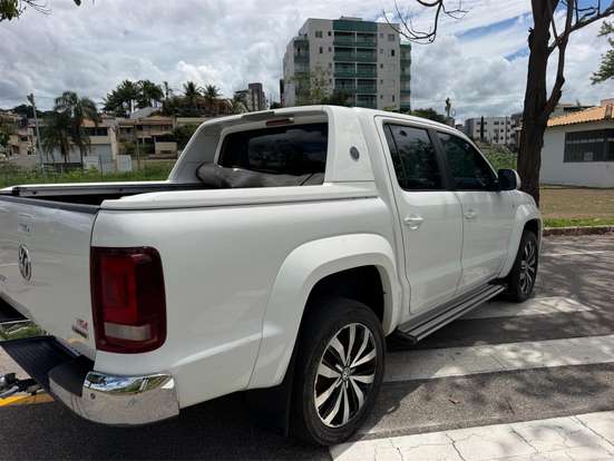 VOLKSWAGEN-AMAROK-2017