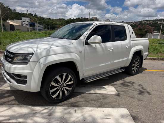VOLKSWAGEN-AMAROK-2017