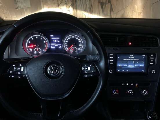 VOLKSWAGEN-GOLF-2017