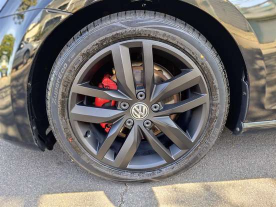 VOLKSWAGEN-GOLF-2013