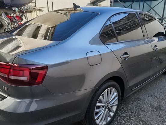 VOLKSWAGEN-JETTA-1.4 16V TSI COMFORTLINE GASOLINA 4P TIPTRONIC VOLKSWAGEN-JETTA-2017