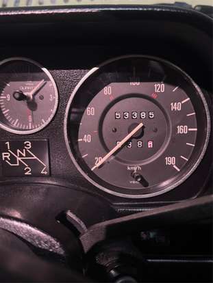 VOLKSWAGEN-PASSAT-1980