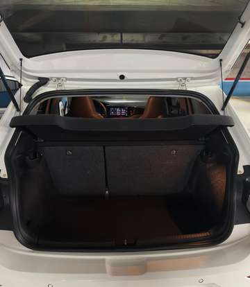 VOLKSWAGEN-POLO-2024
