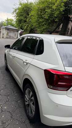 VOLKSWAGEN-POLO-2017