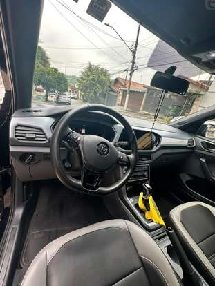 VOLKSWAGEN-T-CROSS-2021