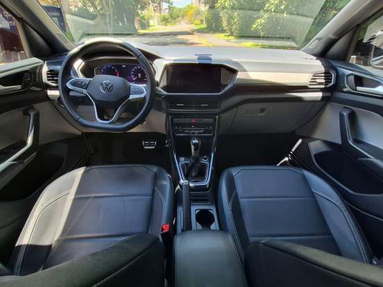 VOLKSWAGEN-T-CROSS-2024