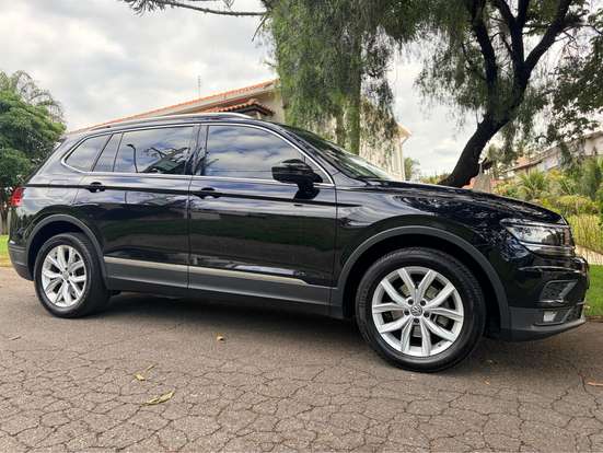 VOLKSWAGEN-TIGUAN-2019