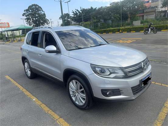 VOLKSWAGEN-TIGUAN-2.0 TSI 16V TURBO GASOLINA 4P TIPTRONIC VOLKSWAGEN-TIGUAN-2012