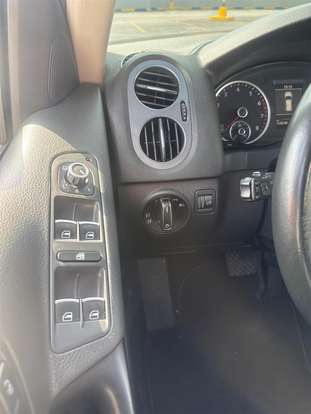 VOLKSWAGEN-TIGUAN-2012
