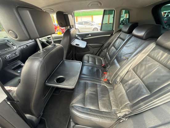 VOLKSWAGEN-TIGUAN-2012