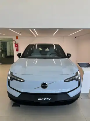 VOLVO-EX30-2026