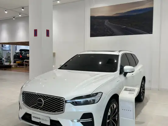 VOLVO-XC60-2.0 T8 PHEV ULTRA AWD GEARTRONIC VOLVO-XC60-2025