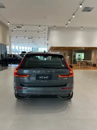 VOLVO-XC60-2026