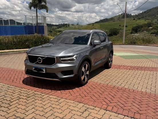 VOLVO-XC40-2.0 T5 GASOLINA MOMENTUM AWD GEARTRONIC VOLVO-XC40-2018