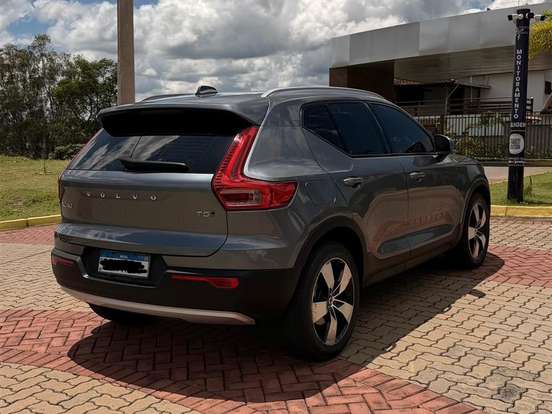 VOLVO-XC40-2.0 T5 GASOLINA MOMENTUM AWD GEARTRONIC VOLVO-XC40-2018