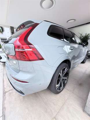 VOLVO-XC60-2024