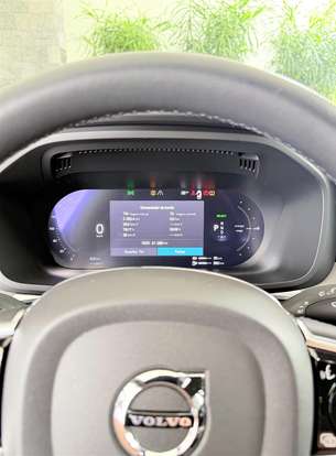 VOLVO-XC60-2024