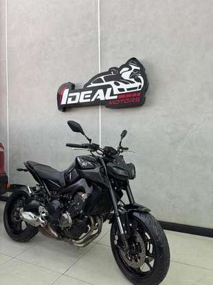 YAMAHA-MT-09-2020