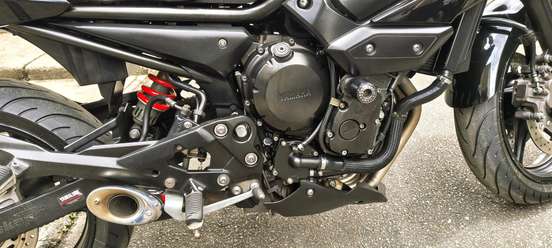 YAMAHA-XJ6 N-2011